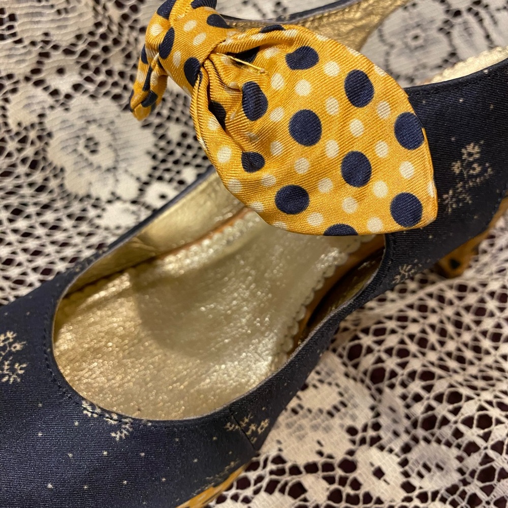 Anthropologie Slingback Heels - Navy Print and Yellow Polka Dot - Picture 3 of 9